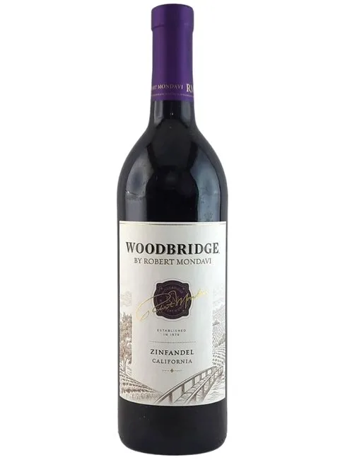 Garrafa de Woodbridge by Robert Mondavi Zinfandel